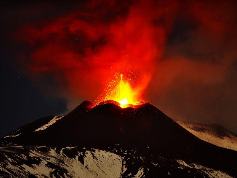 Трета ерупција на вулканот Етна во рок од три недели 