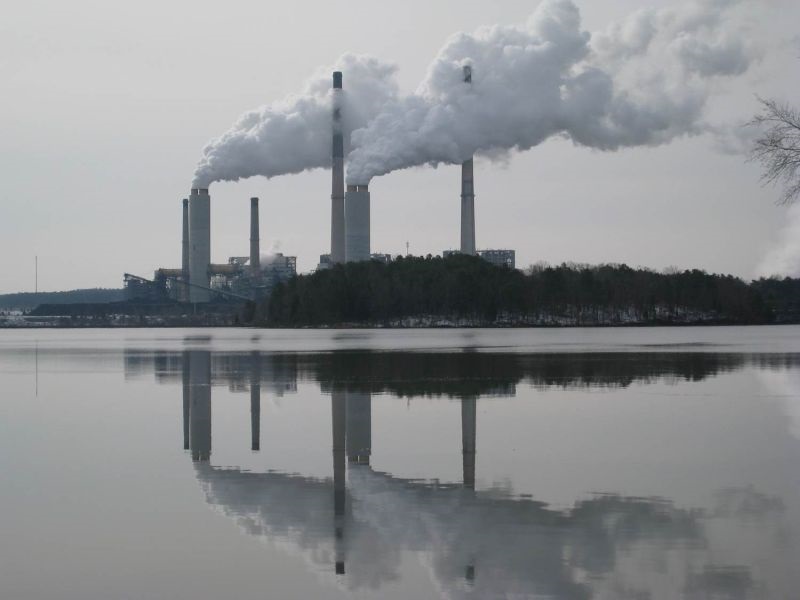 Компании од САД увезуваат пепел од јаглен