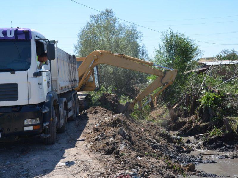 Се чистат речните корита и каналите во Куманово
