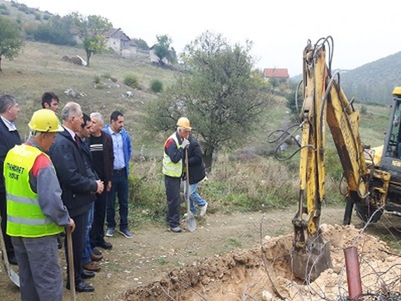 Се гради нова водоводна мрежа во скопското село  Никиштани