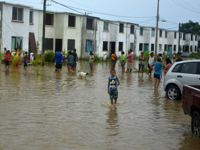 Поплави во Мексико, најмалку три жртви
