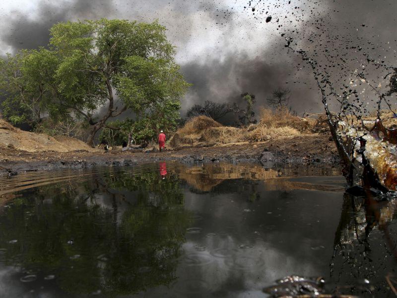 Нафтениот бизнис загрижен: нигериски племиња ја тужат Шел во Лондон