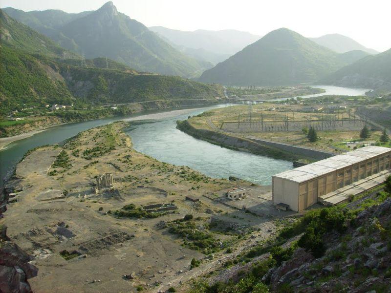 Албанија сепак ќе гради ХЕЦ на реката Вјоса 