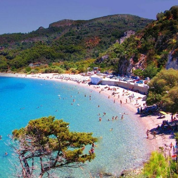 Извештај: речиси сите грчки плажи се безбедни за капење