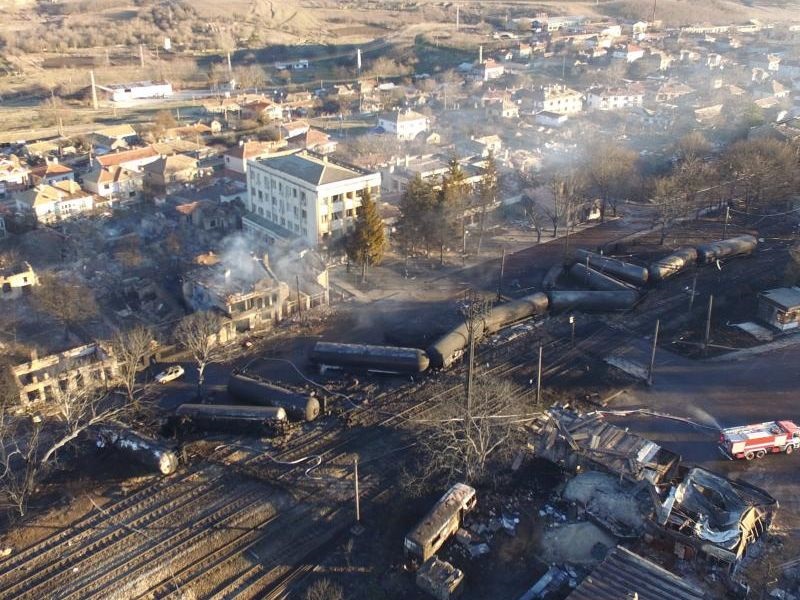 Воздухот чист, водата загадена по железничката хаварија во Бугарија