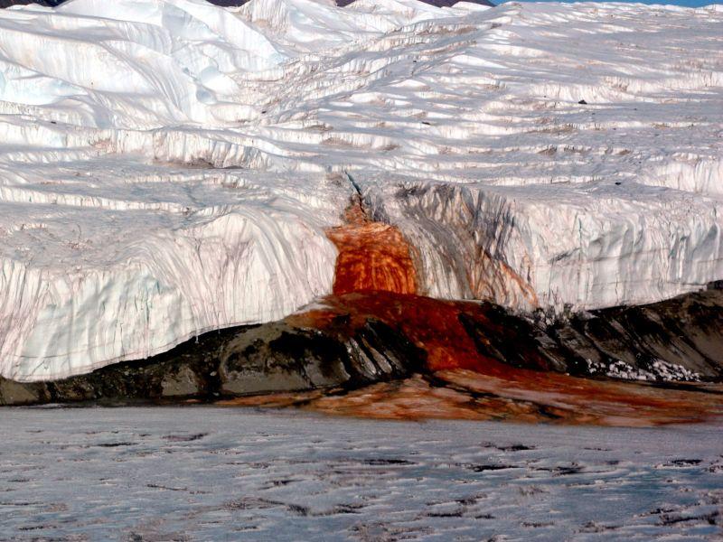 Крвавиот водопад на Антарктик е трага за живот на Марс