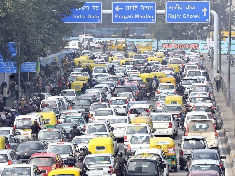 Њу Делхи размислува да го ограничи користењето лични автомобили
