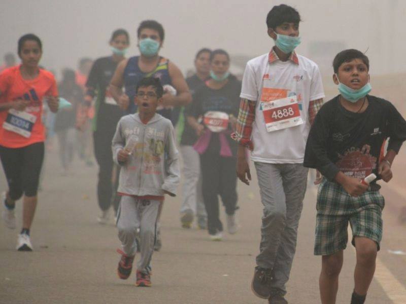 Поради загадувањето во Њу Делхи е забранета продажбата на петарди 